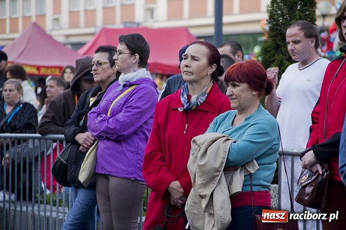 Zdjęcie w galerii na portalu naszraciborz.pl: Majówka w Raciborzu z Gwiazdami! wiadomości z regionu