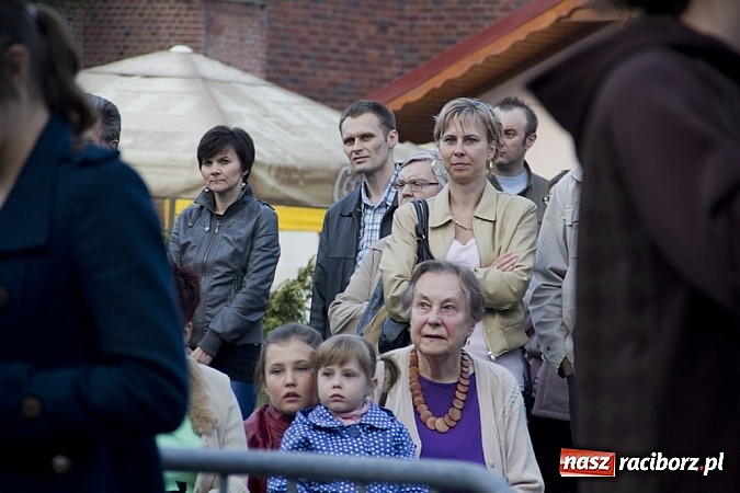 Zdjęcie w galerii na portalu naszraciborz.pl: Majówka w Raciborzu z Gwiazdami! wiadomości z regionu