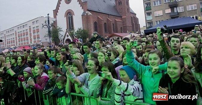 Zdjęcie w galerii na portalu naszraciborz.pl: Majówka w Raciborzu z Gwiazdami! wiadomości z regionu