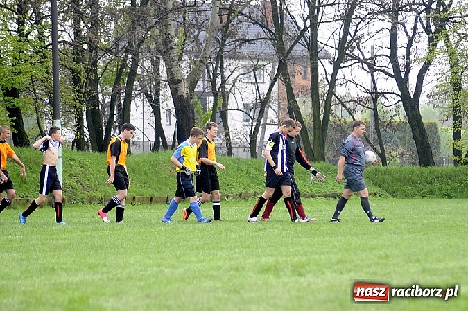 Zdjęcie w galerii na portalu naszraciborz.pl: Szuścik i Dostoł rozgromili Krzyżkowice wiadomości z regionu