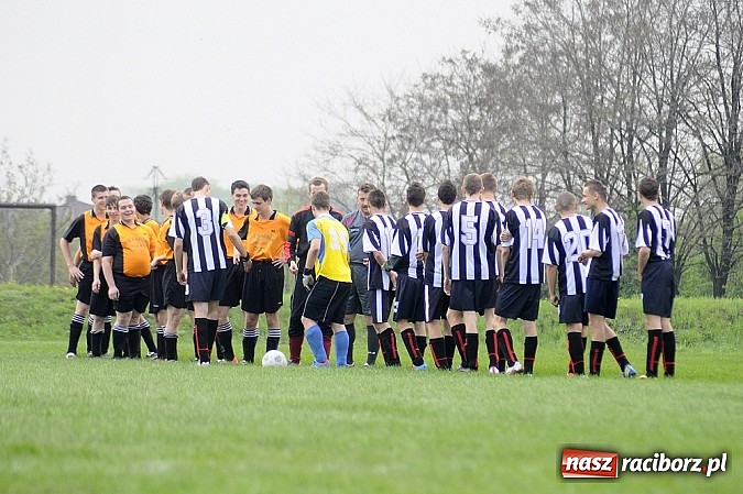 Zdjęcie w galerii na portalu naszraciborz.pl: Szuścik i Dostoł rozgromili Krzyżkowice wiadomości z regionu