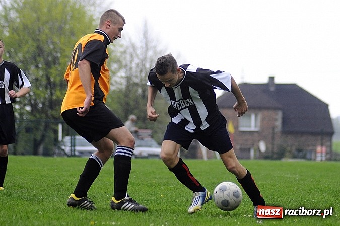 Zdjęcie w galerii na portalu naszraciborz.pl: Szuścik i Dostoł rozgromili Krzyżkowice wiadomości z regionu
