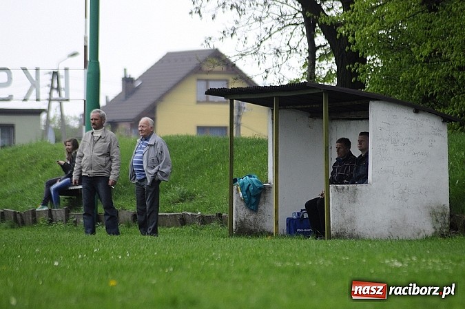 Zdjęcie w galerii na portalu naszraciborz.pl: Szuścik i Dostoł rozgromili Krzyżkowice wiadomości z regionu