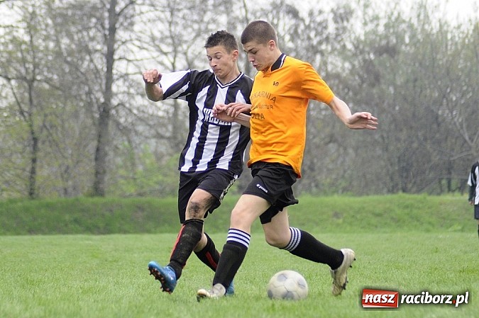 Zdjęcie w galerii na portalu naszraciborz.pl: Szuścik i Dostoł rozgromili Krzyżkowice wiadomości z regionu