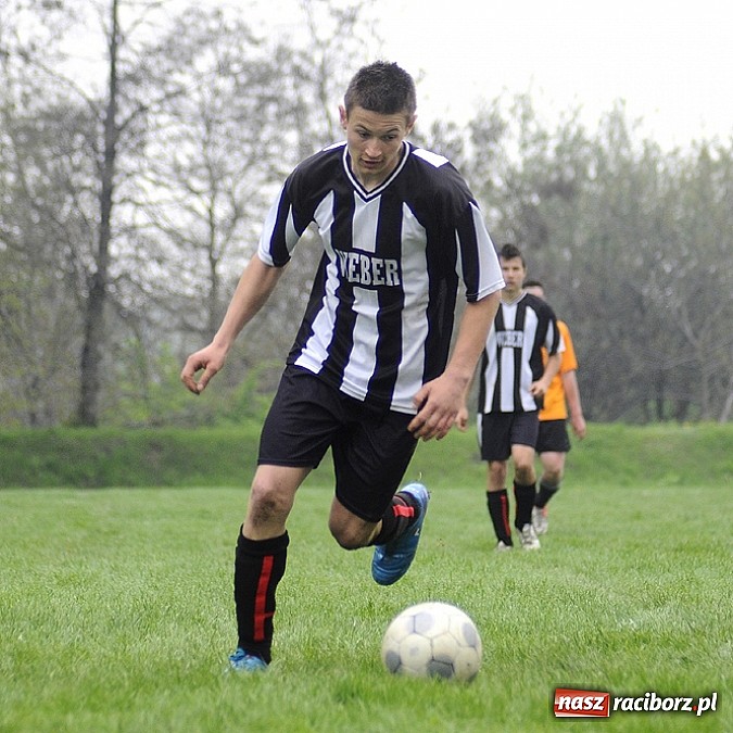 Zdjęcie w galerii na portalu naszraciborz.pl: Szuścik i Dostoł rozgromili Krzyżkowice wiadomości z regionu