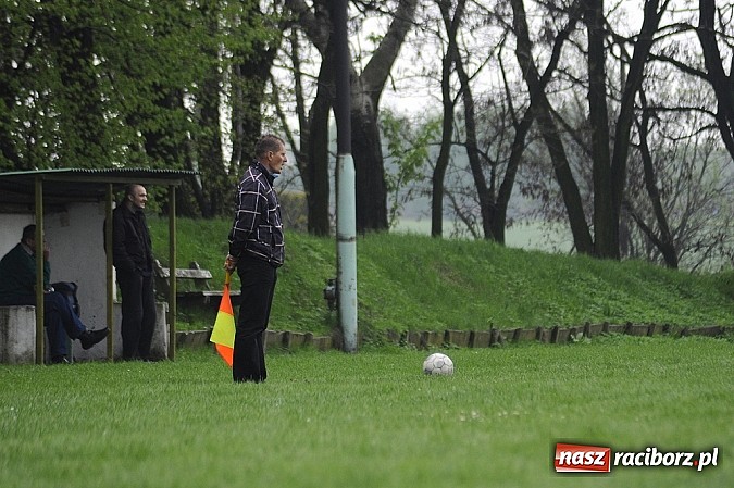 Zdjęcie w galerii na portalu naszraciborz.pl: Szuścik i Dostoł rozgromili Krzyżkowice wiadomości z regionu