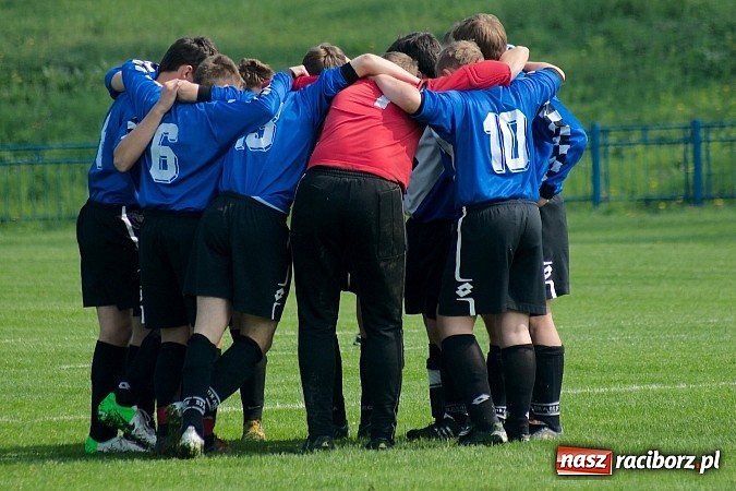 Zdjęcie w galerii na portalu naszraciborz.pl: Juniorzy młodsi: Nieudana pogoń Cyprzanowa wiadomości z regionu
