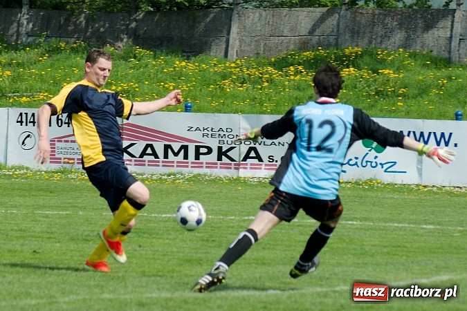 Zdjęcie w galerii na portalu naszraciborz.pl: Derby Raciborza: Dobra passa Płoni przerwana wiadomości z regionu