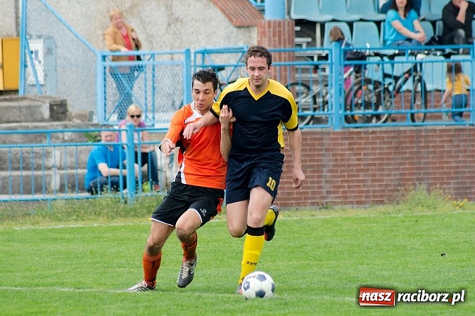 Zdjęcie w galerii na portalu naszraciborz.pl: Derby Raciborza: Dobra passa Płoni przerwana wiadomości z regionu