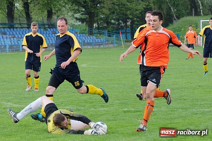 Zdjęcie w galerii na portalu naszraciborz.pl: Derby Raciborza: Dobra passa Płoni przerwana wiadomości z regionu