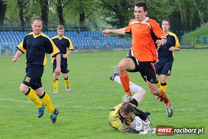 Zdjęcie w galerii na portalu naszraciborz.pl: Derby Raciborza: Dobra passa Płoni przerwana wiadomości z regionu