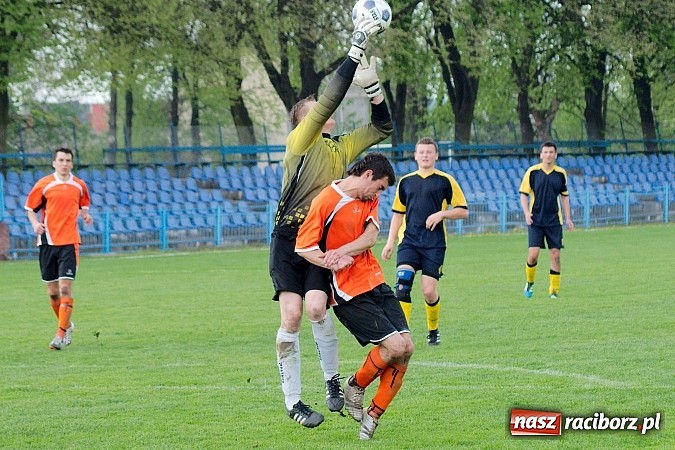 Zdjęcie w galerii na portalu naszraciborz.pl: Derby Raciborza: Dobra passa Płoni przerwana wiadomości z regionu
