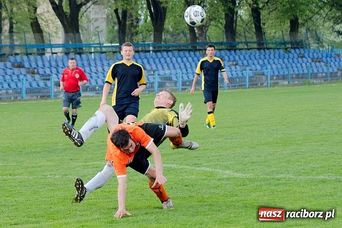 Zdjęcie w galerii na portalu naszraciborz.pl: Derby Raciborza: Dobra passa Płoni przerwana wiadomości z regionu