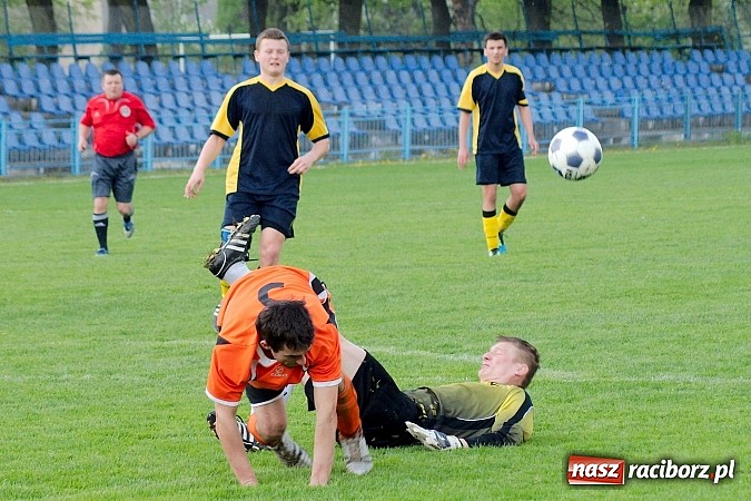 Zdjęcie w galerii na portalu naszraciborz.pl: Derby Raciborza: Dobra passa Płoni przerwana wiadomości z regionu