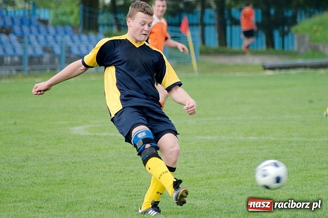 Zdjęcie w galerii na portalu naszraciborz.pl: Derby Raciborza: Dobra passa Płoni przerwana wiadomości z regionu