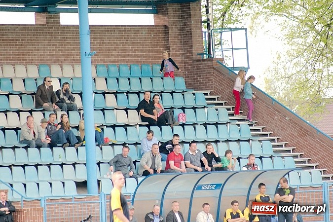 Zdjęcie w galerii na portalu naszraciborz.pl: Derby Raciborza: Dobra passa Płoni przerwana wiadomości z regionu