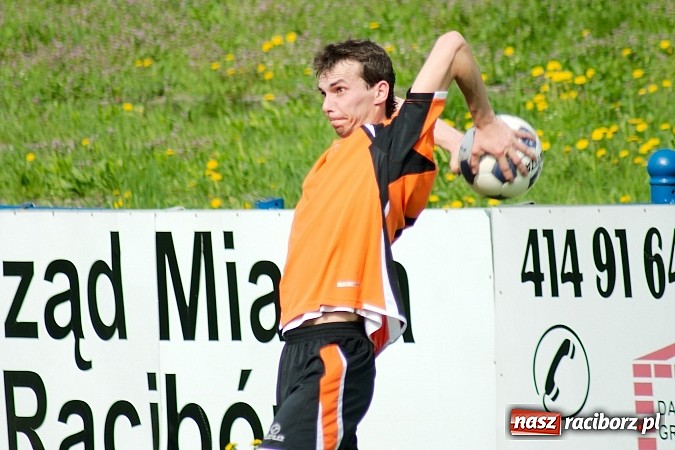 Zdjęcie w galerii na portalu naszraciborz.pl: Derby Raciborza: Dobra passa Płoni przerwana wiadomości z regionu