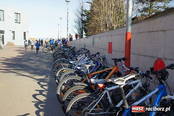 Zdjęcie w galerii na portalu naszraciborz.pl: Ze szkoły na Ostrogu do Islandii wiadomości z regionu