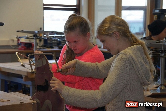 Zdjęcie w galerii na portalu naszraciborz.pl: Ze szkoły na Ostrogu do Islandii wiadomości z regionu