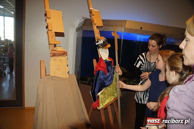 Zdjęcie w galerii na portalu naszraciborz.pl: Ze szkoły na Ostrogu do Islandii wiadomości z regionu