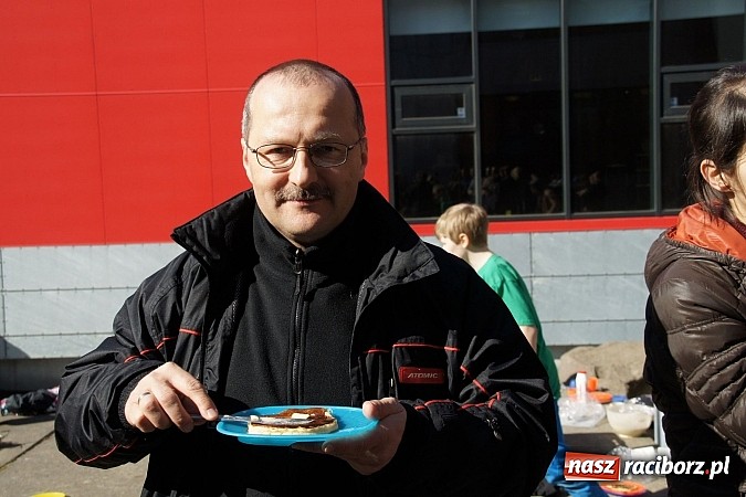 Zdjęcie w galerii na portalu naszraciborz.pl: Ze szkoły na Ostrogu do Islandii wiadomości z regionu