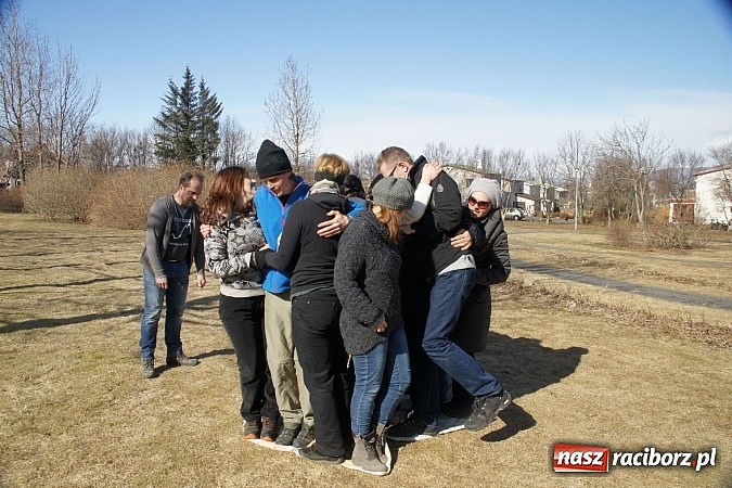 Zdjęcie w galerii na portalu naszraciborz.pl: Ze szkoły na Ostrogu do Islandii wiadomości z regionu