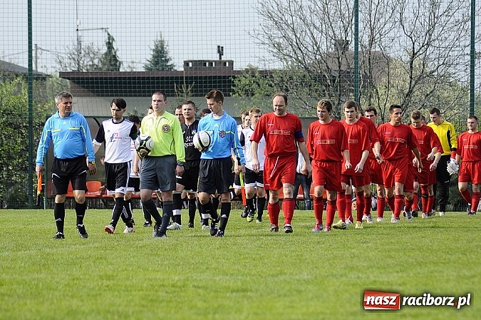 Zdjęcie w galerii na portalu naszraciborz.pl: Emocje w końcówce. Turza lepsza od Ocic wiadomości z regionu