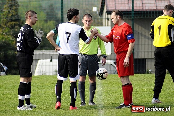 Zdjęcie w galerii na portalu naszraciborz.pl: Emocje w końcówce. Turza lepsza od Ocic wiadomości z regionu