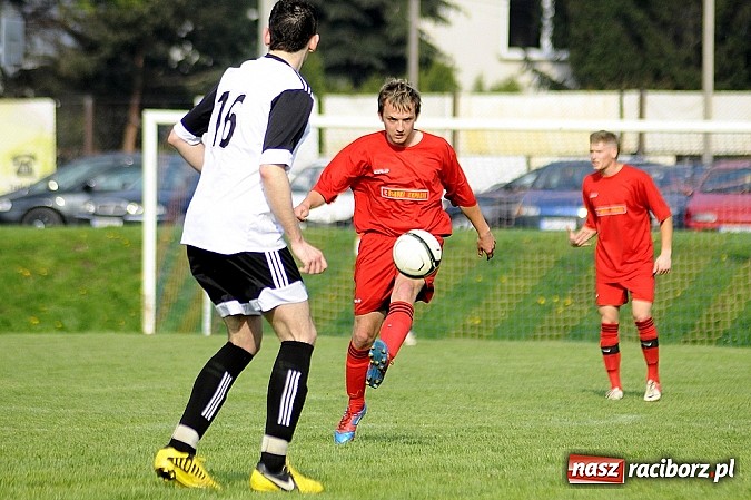 Zdjęcie w galerii na portalu naszraciborz.pl: Emocje w końcówce. Turza lepsza od Ocic wiadomości z regionu