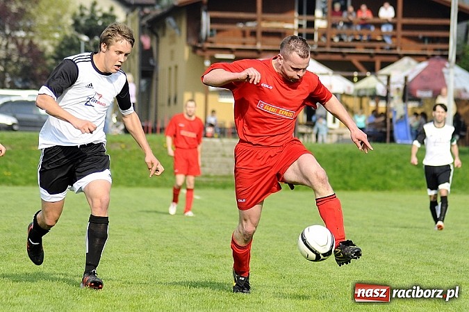 Zdjęcie w galerii na portalu naszraciborz.pl: Emocje w końcówce. Turza lepsza od Ocic wiadomości z regionu