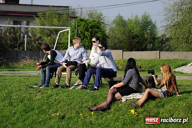 Zdjęcie w galerii na portalu naszraciborz.pl: Emocje w końcówce. Turza lepsza od Ocic wiadomości z regionu