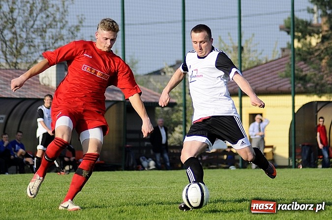 Zdjęcie w galerii na portalu naszraciborz.pl: Emocje w końcówce. Turza lepsza od Ocic wiadomości z regionu
