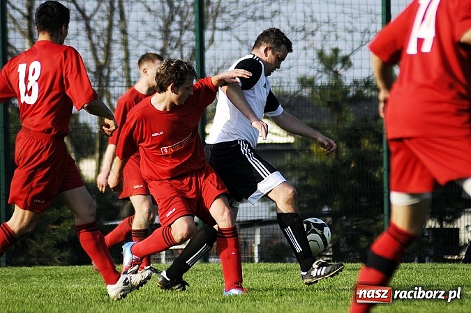 Zdjęcie w galerii na portalu naszraciborz.pl: Emocje w końcówce. Turza lepsza od Ocic wiadomości z regionu