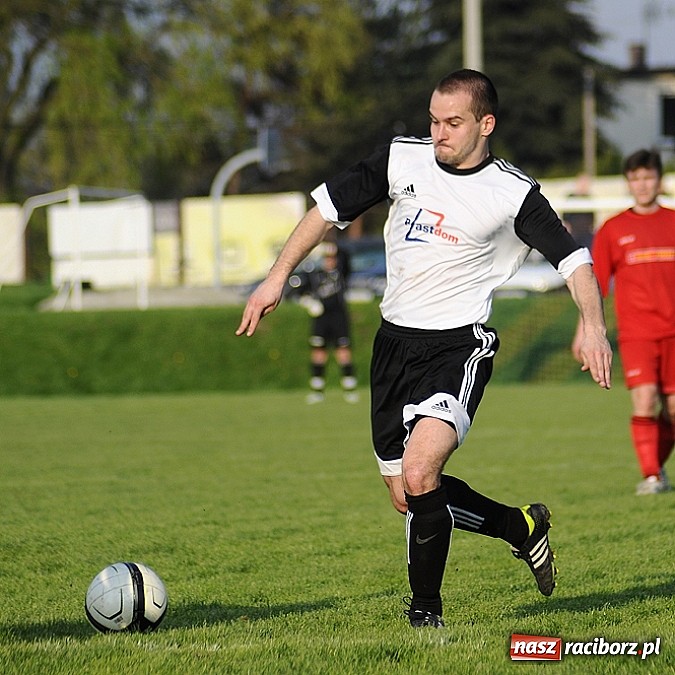 Zdjęcie w galerii na portalu naszraciborz.pl: Emocje w końcówce. Turza lepsza od Ocic wiadomości z regionu