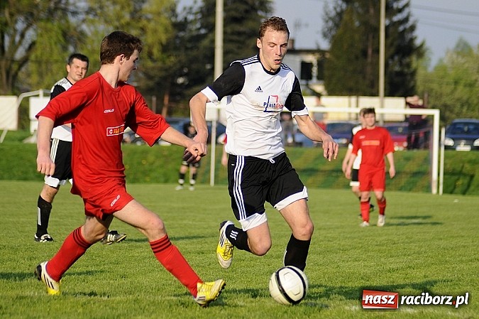 Zdjęcie w galerii na portalu naszraciborz.pl: Emocje w końcówce. Turza lepsza od Ocic wiadomości z regionu