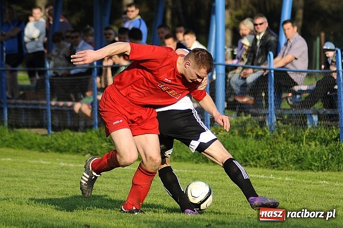 Zdjęcie w galerii na portalu naszraciborz.pl: Emocje w końcówce. Turza lepsza od Ocic wiadomości z regionu