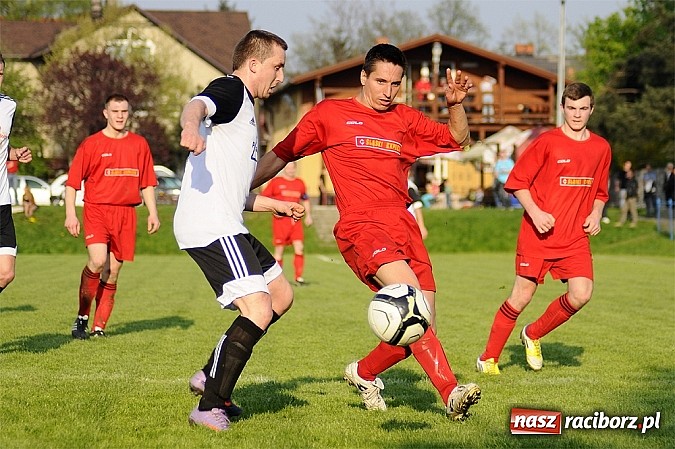 Zdjęcie w galerii na portalu naszraciborz.pl: Emocje w końcówce. Turza lepsza od Ocic wiadomości z regionu