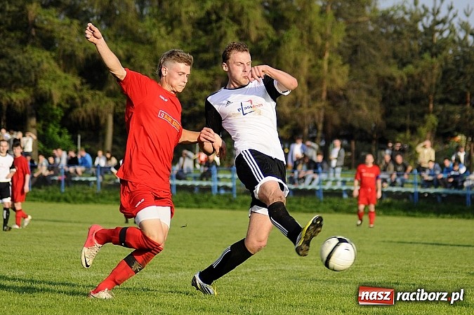 Zdjęcie w galerii na portalu naszraciborz.pl: Emocje w końcówce. Turza lepsza od Ocic wiadomości z regionu