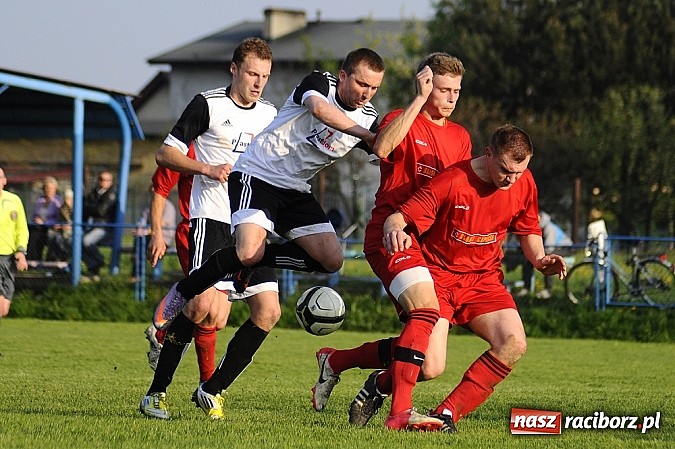 Zdjęcie w galerii na portalu naszraciborz.pl: Emocje w końcówce. Turza lepsza od Ocic wiadomości z regionu