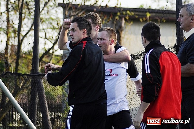 Zdjęcie w galerii na portalu naszraciborz.pl: Emocje w końcówce. Turza lepsza od Ocic wiadomości z regionu