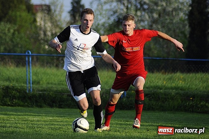Zdjęcie w galerii na portalu naszraciborz.pl: Emocje w końcówce. Turza lepsza od Ocic wiadomości z regionu