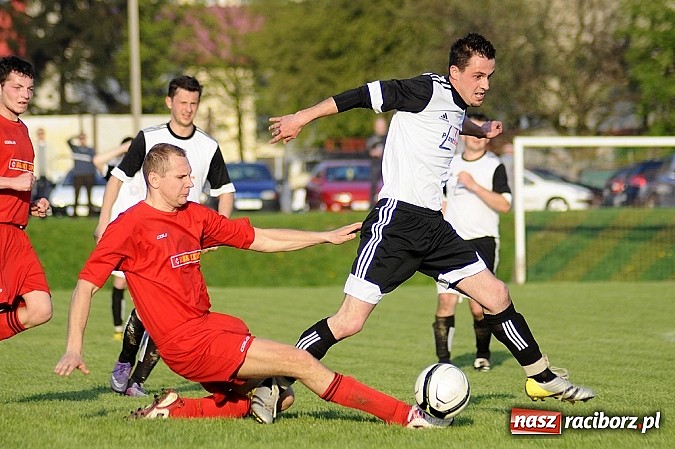 Zdjęcie w galerii na portalu naszraciborz.pl: Emocje w końcówce. Turza lepsza od Ocic wiadomości z regionu