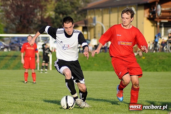 Zdjęcie w galerii na portalu naszraciborz.pl: Emocje w końcówce. Turza lepsza od Ocic wiadomości z regionu