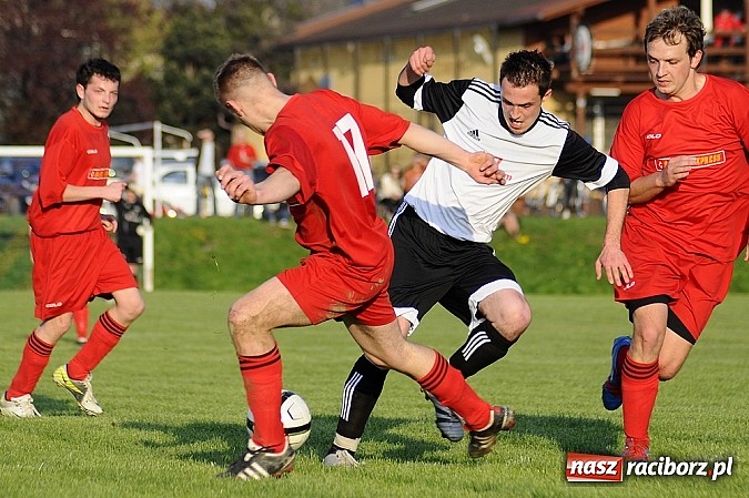 Zdjęcie w galerii na portalu naszraciborz.pl: Emocje w końcówce. Turza lepsza od Ocic wiadomości z regionu