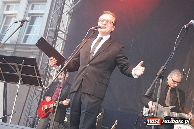 Zdjęcie w galerii na portalu naszraciborz.pl: Majówkowa prywatka na raciborskim rynku wiadomości z regionu