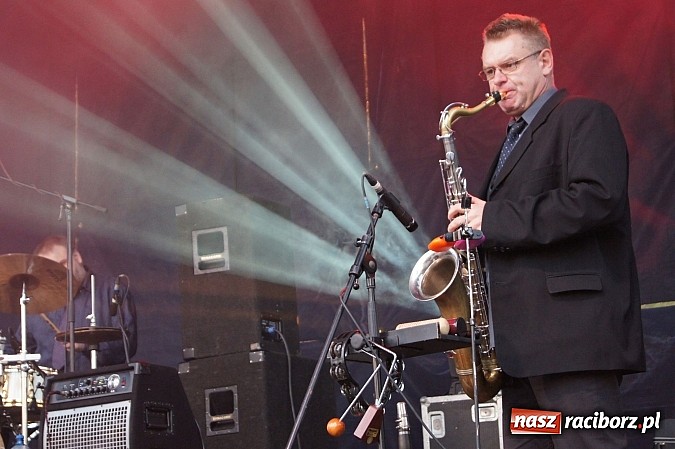 Zdjęcie w galerii na portalu naszraciborz.pl: Majówkowa prywatka na raciborskim rynku wiadomości z regionu