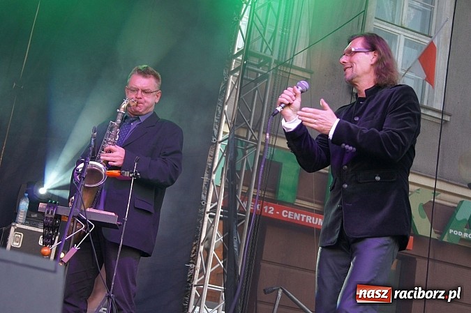 Zdjęcie w galerii na portalu naszraciborz.pl: Majówkowa prywatka na raciborskim rynku wiadomości z regionu