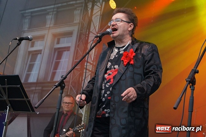 Zdjęcie w galerii na portalu naszraciborz.pl: Majówkowa prywatka na raciborskim rynku wiadomości z regionu