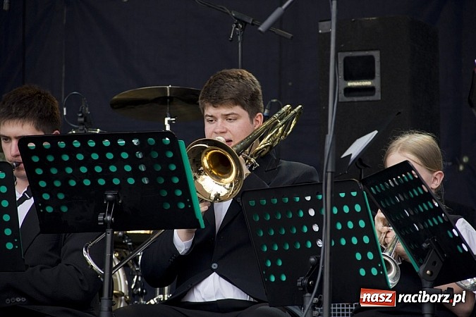 Zdjęcie w galerii na portalu naszraciborz.pl: Majówkowa prywatka na raciborskim rynku wiadomości z regionu