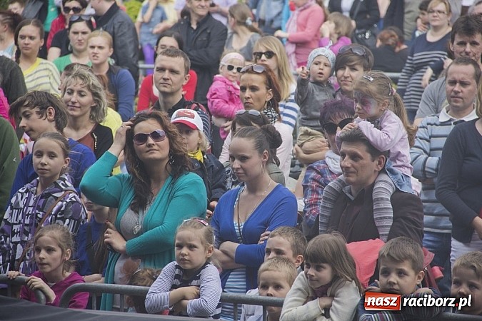 Zdjęcie w galerii na portalu naszraciborz.pl: Majówkowa prywatka na raciborskim rynku wiadomości z regionu